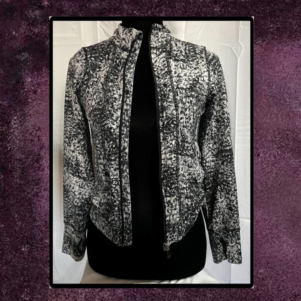 Danskin Now Zip-Up Jacket 7/8 - Picture 2 of 6